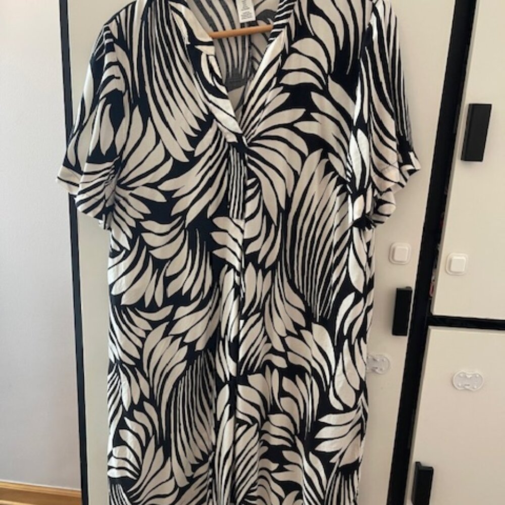 Short sleeve summer dress